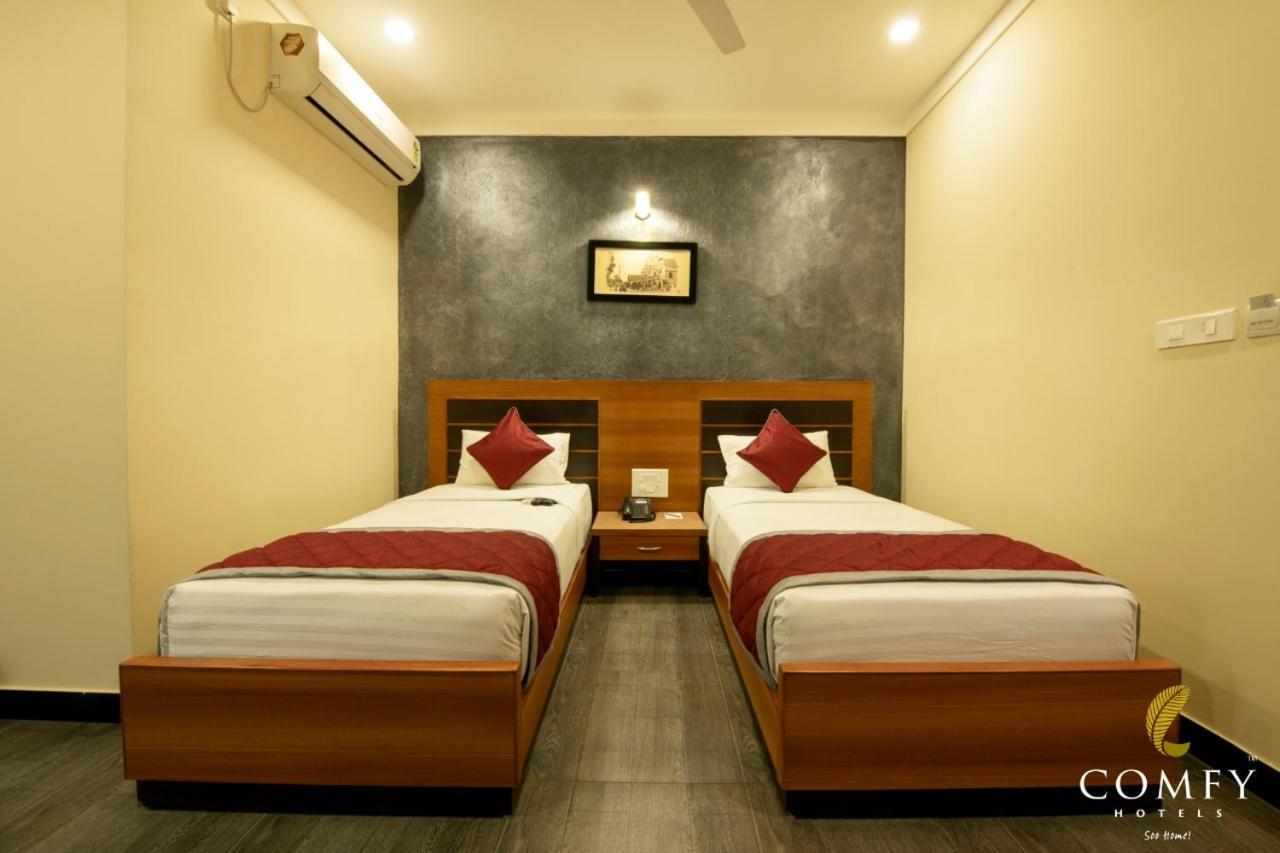 Comfy Luxury Hotel บังกาลอร์ ภายนอก รูปภาพ