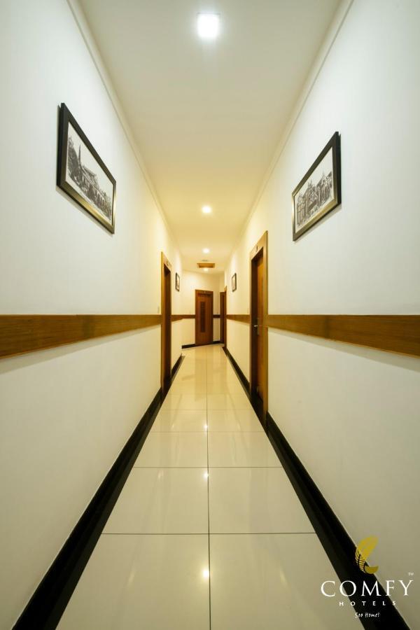 Comfy Luxury Hotel บังกาลอร์ ภายนอก รูปภาพ