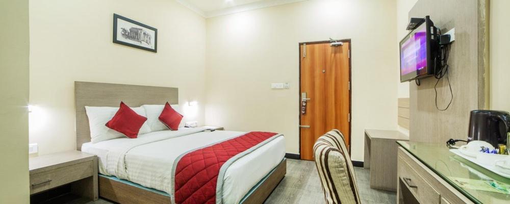 Comfy Luxury Hotel บังกาลอร์ ภายนอก รูปภาพ